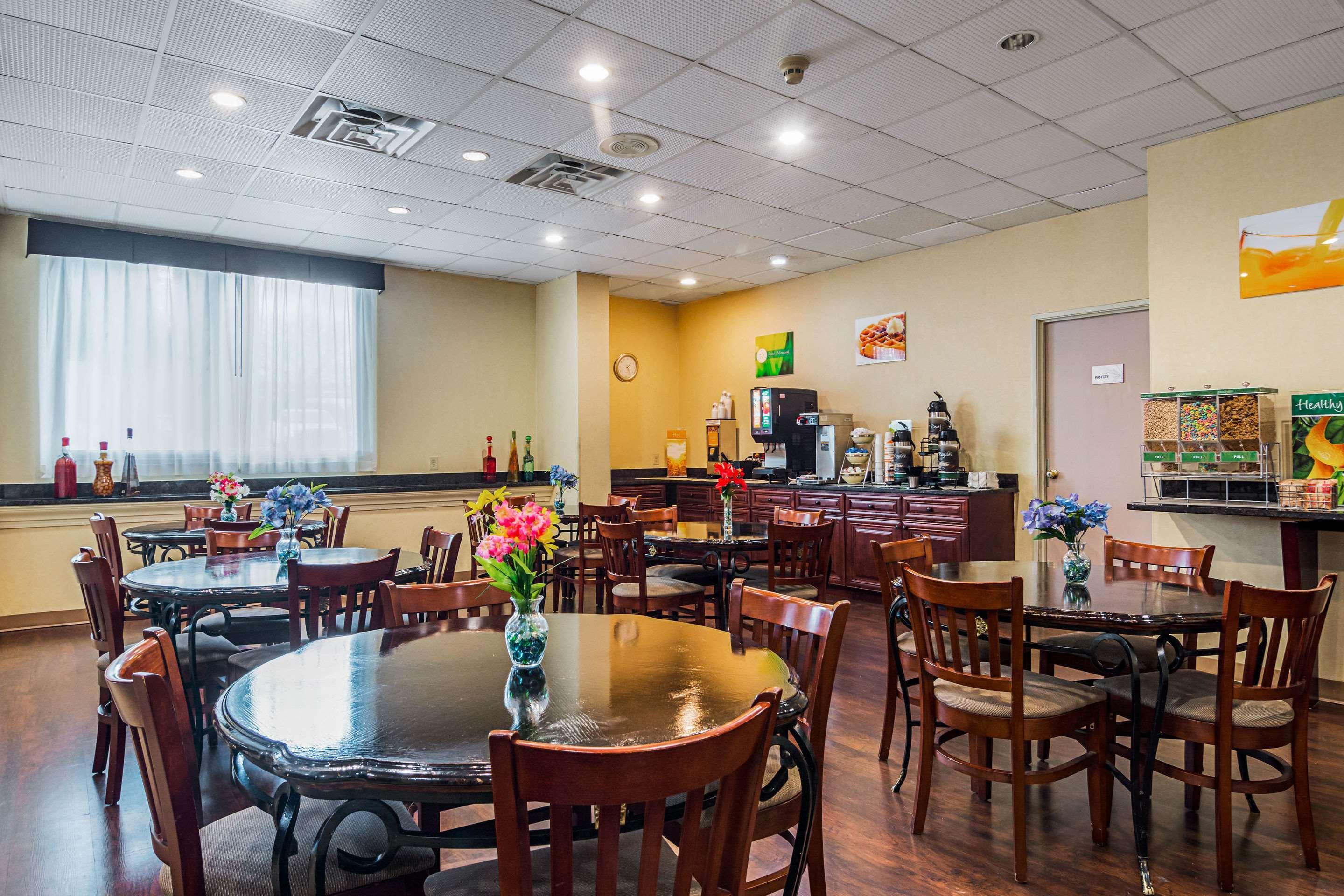 Quality Suites Atlanta Airport East Forest Park Eksteriør bilde