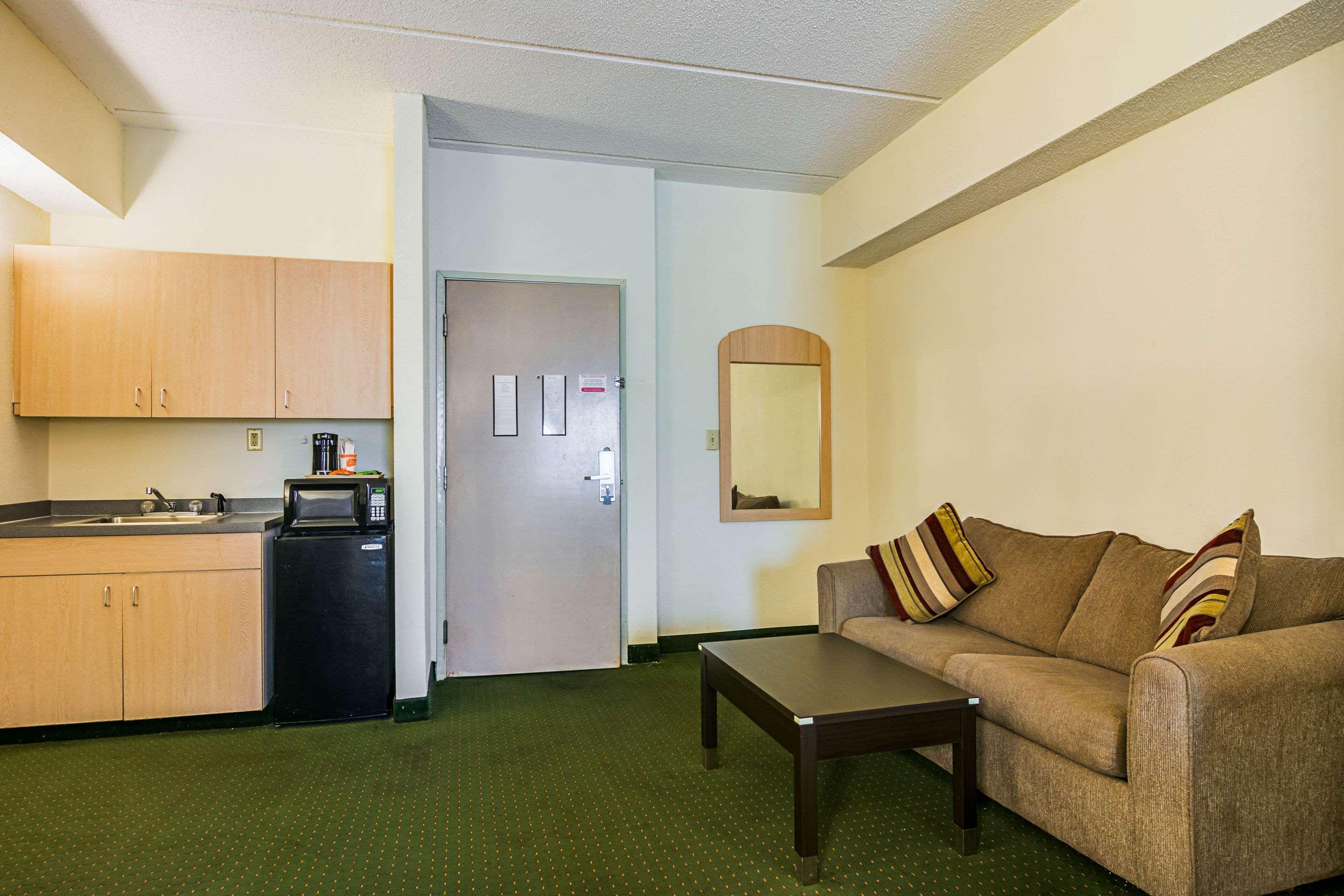 Quality Suites Atlanta Airport East Forest Park Eksteriør bilde