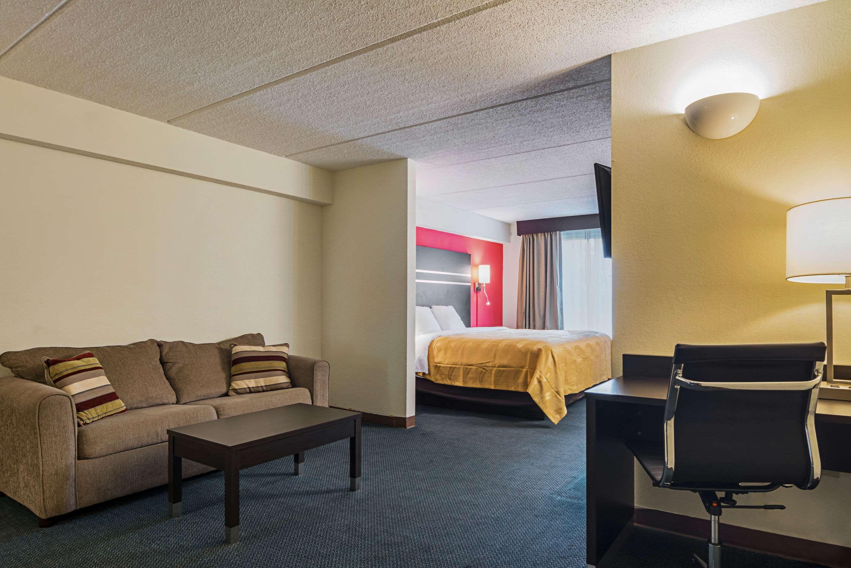 Quality Suites Atlanta Airport East Forest Park Eksteriør bilde