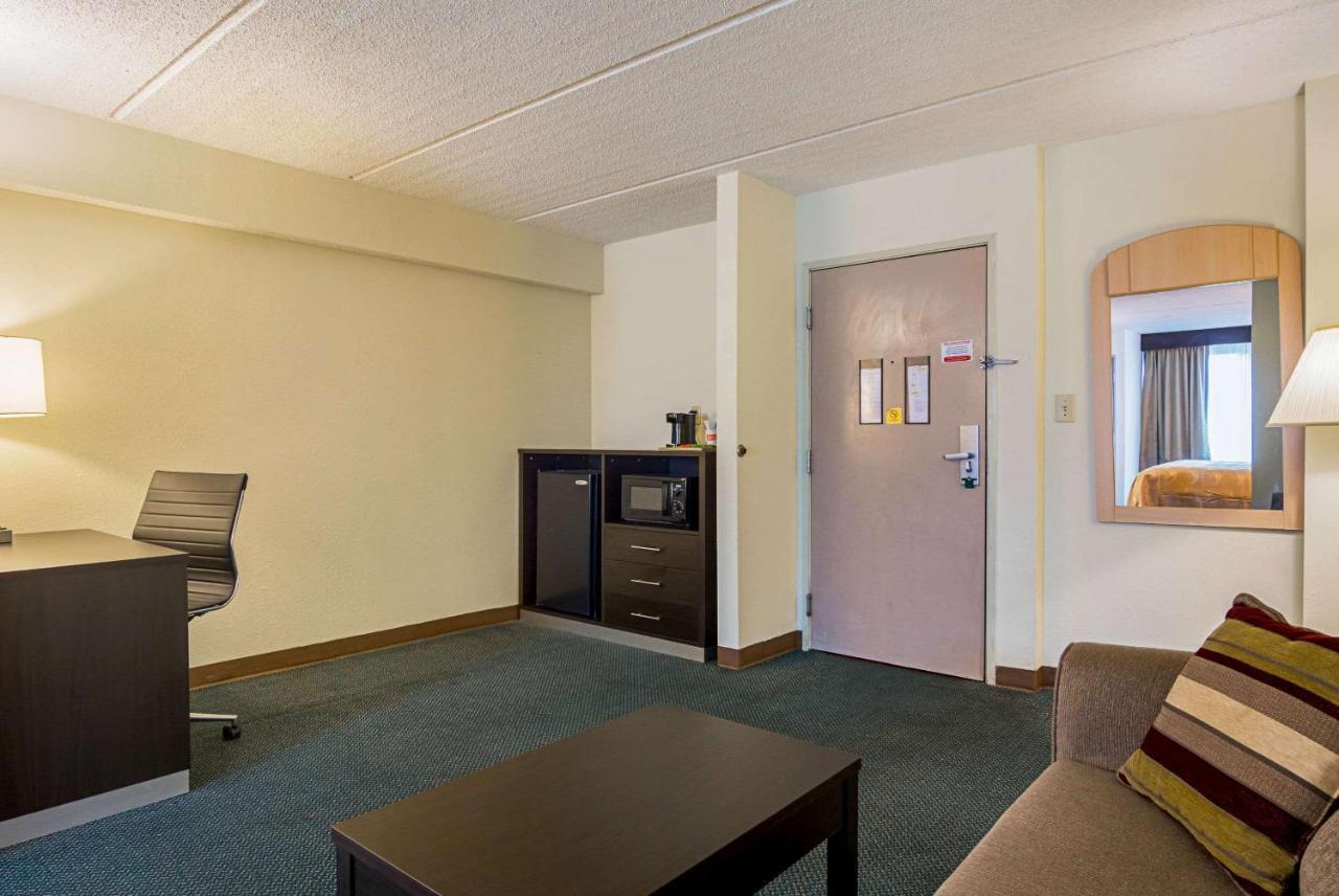 Quality Suites Atlanta Airport East Forest Park Eksteriør bilde
