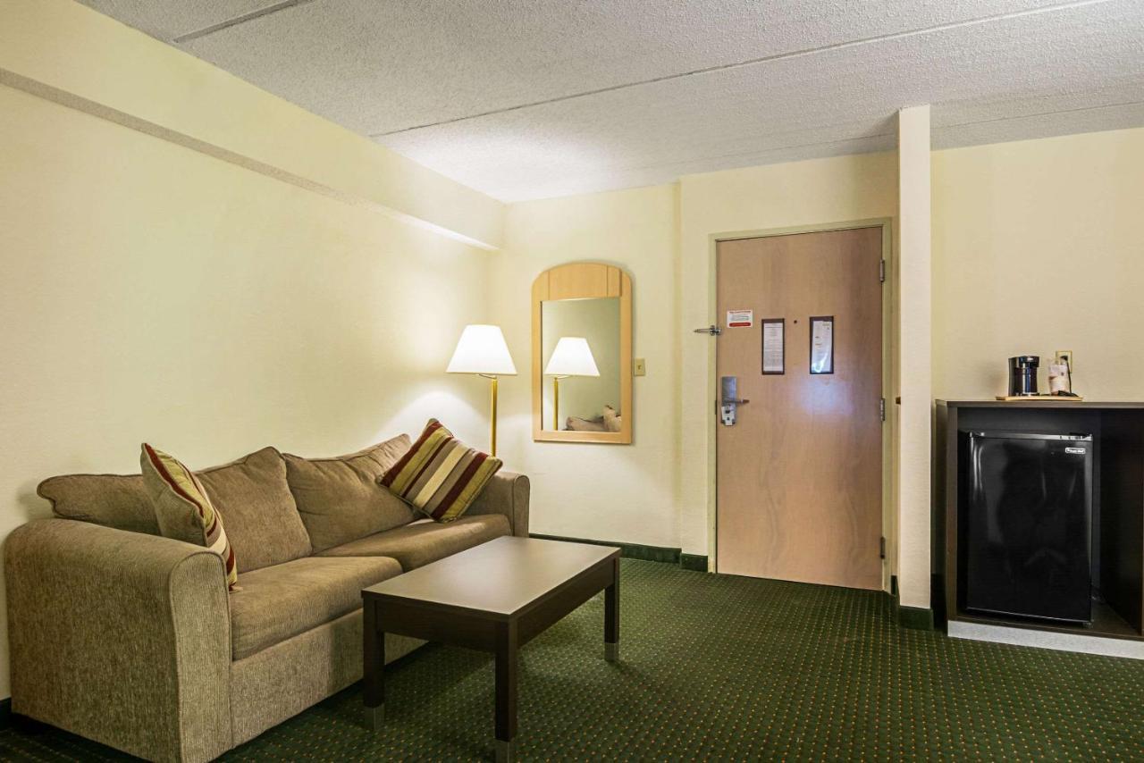 Quality Suites Atlanta Airport East Forest Park Eksteriør bilde